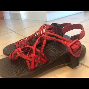Chaco size 10